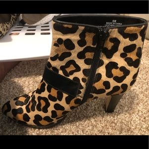 Vero Cuoio Leopard Booties Size 9M